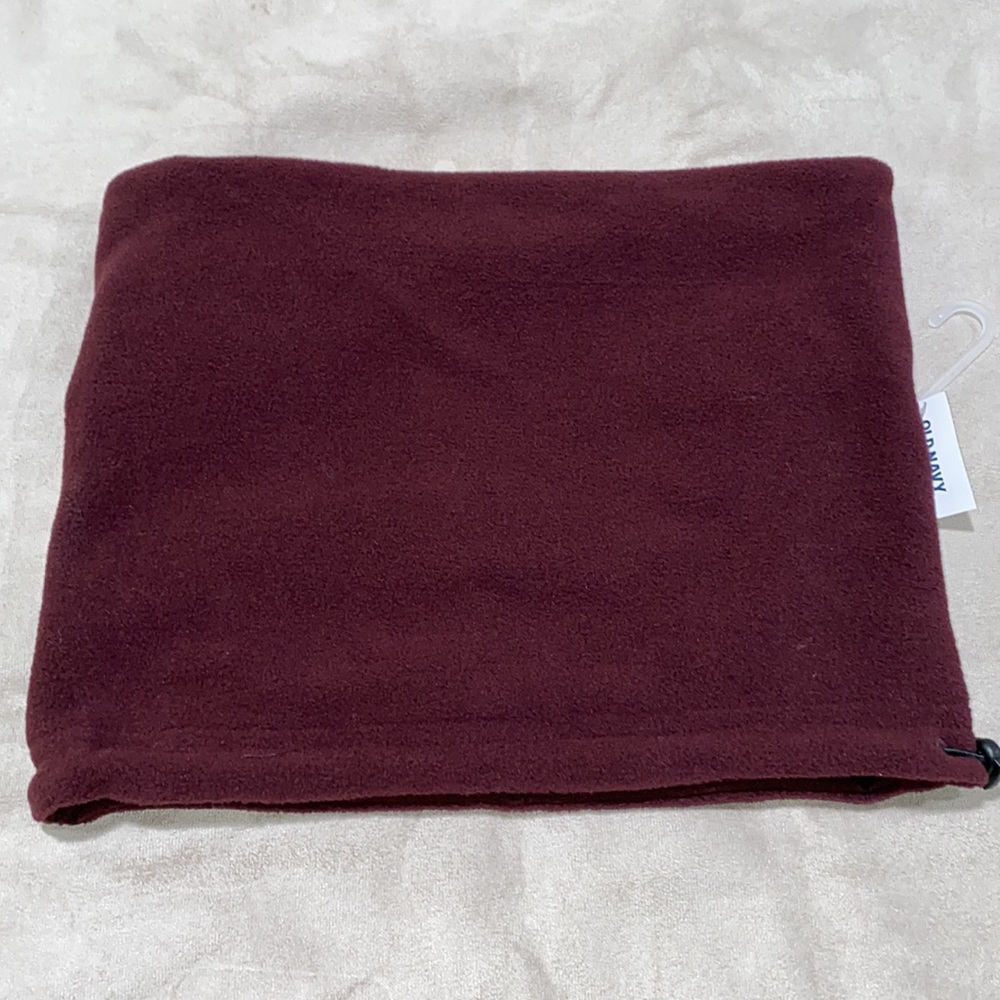 Women’s Old Navy Neck Scarf - Picture 4 of 4
